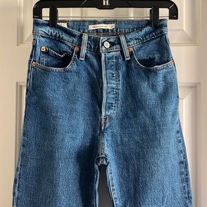 Levis Ribcage Straight Jeans